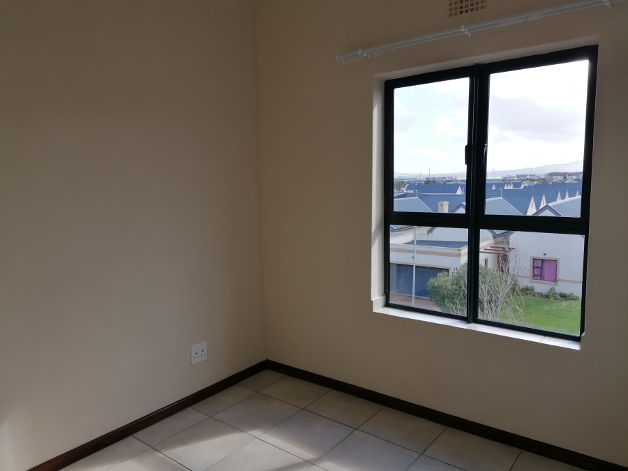 To Let 2 Bedroom Property for Rent in Buh Rein Estate Western Cape